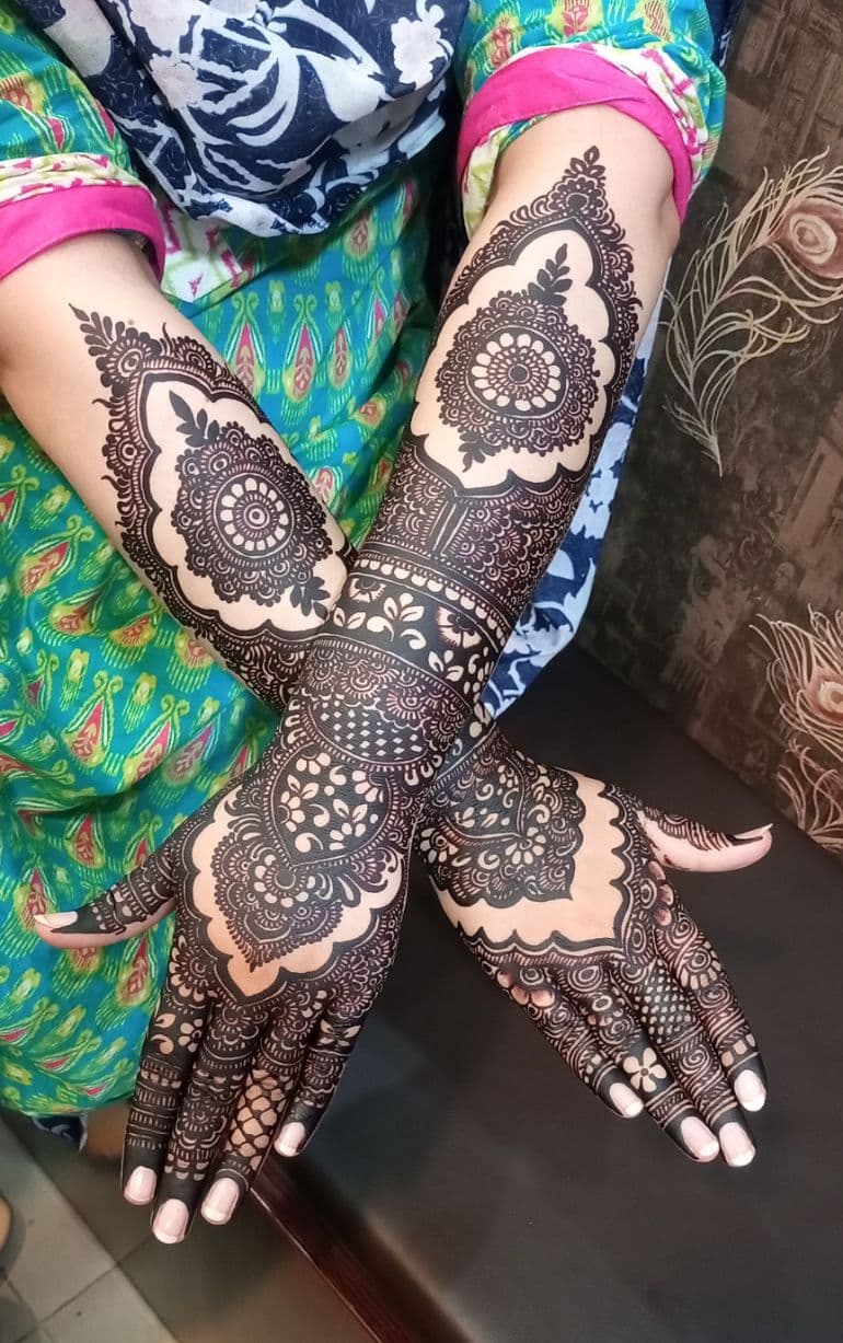 Elbow Mehndi Design 4
