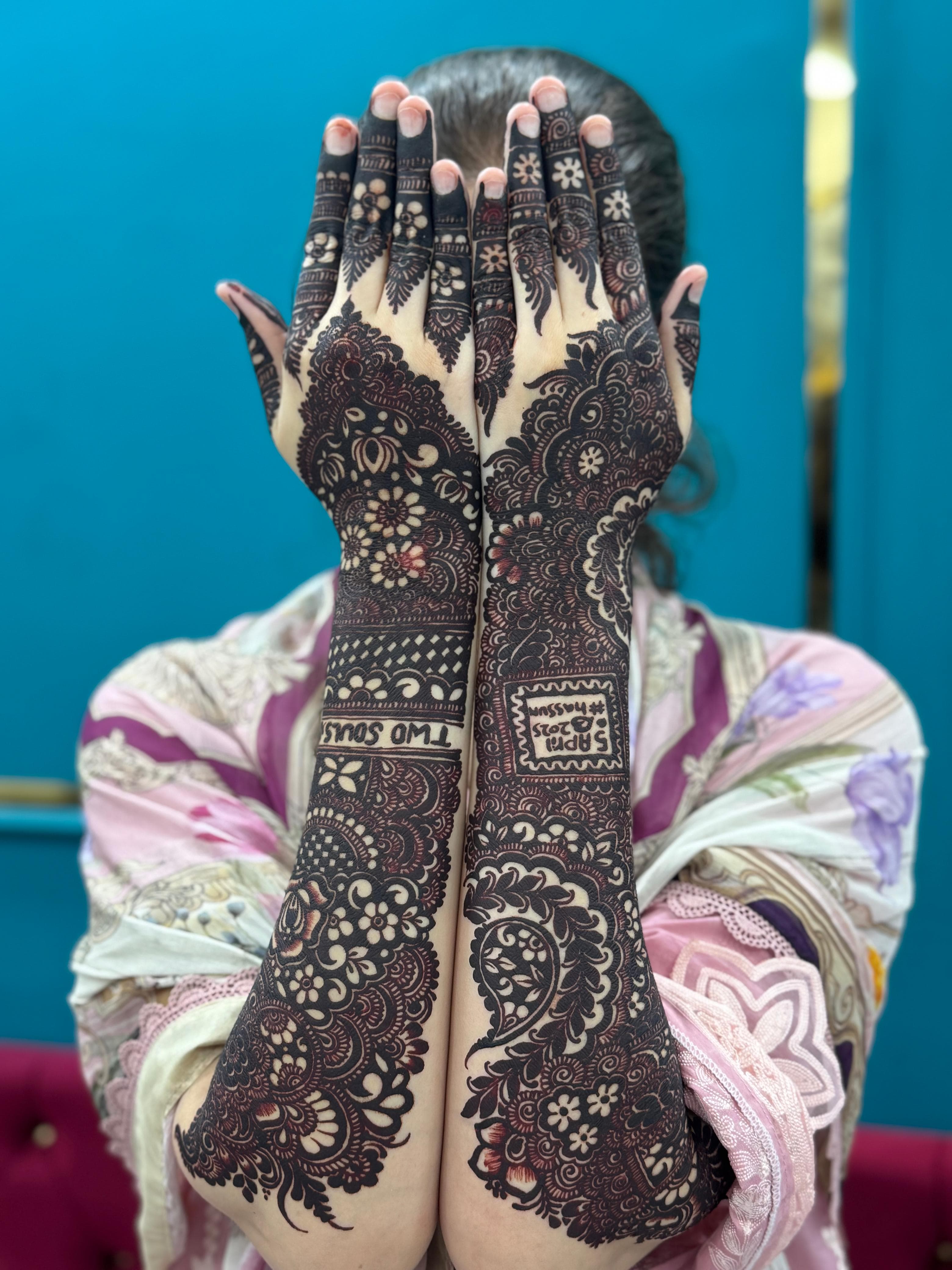 Modern Mehndi