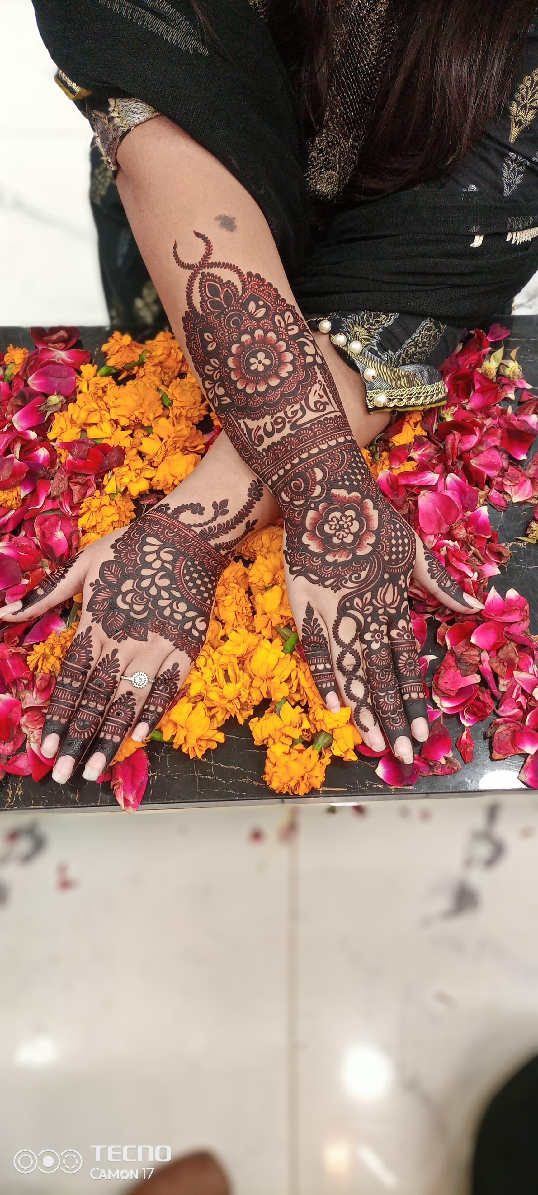 Quarter Mehndi Design 4